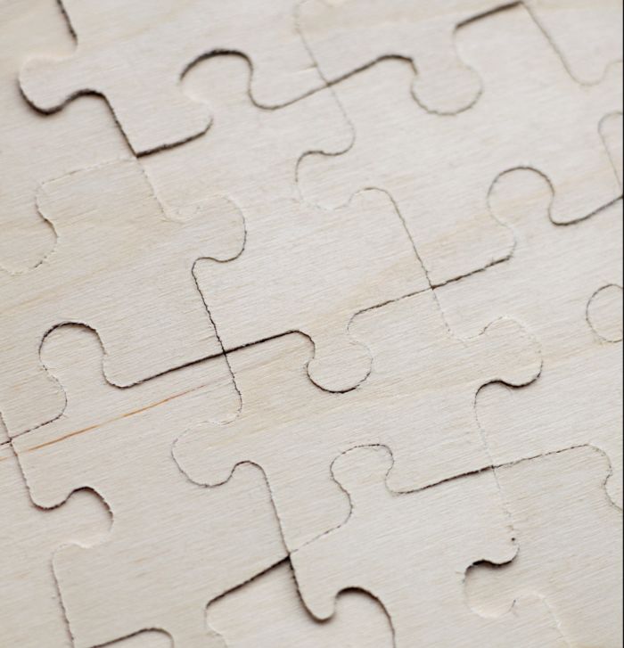 Pusselbitar i trä