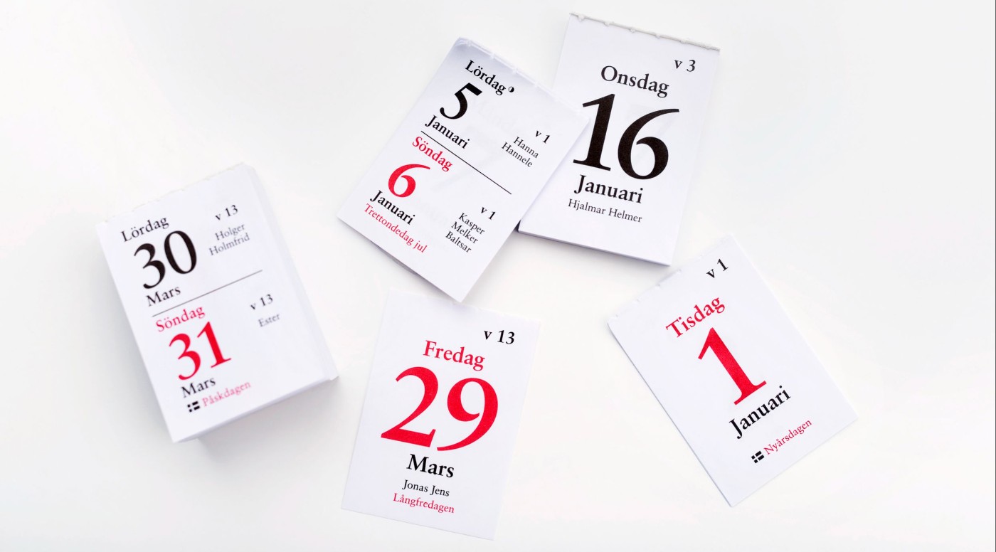 Kalender med olika datum för lördagar och söndagar